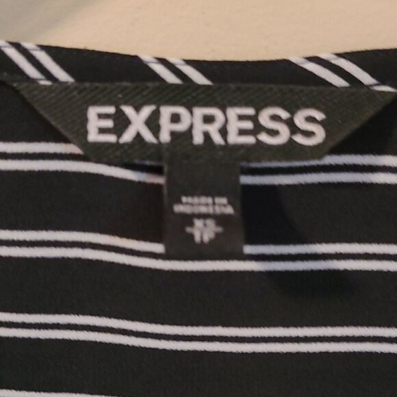 Express top   - Picture 3 of 4